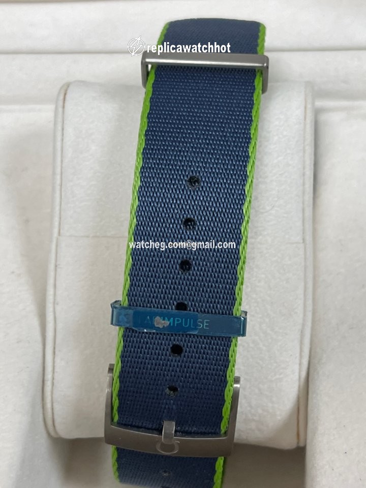 Omega Speedmaster Skywalker X-33 Mens watch Unisex Quartz Titanium 318.92.45.79.03.001 3