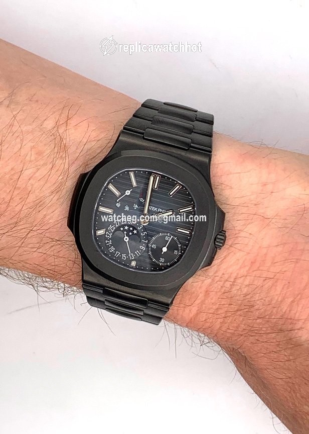 Patek Philippe Nautilus Automatic Steel 5712 3