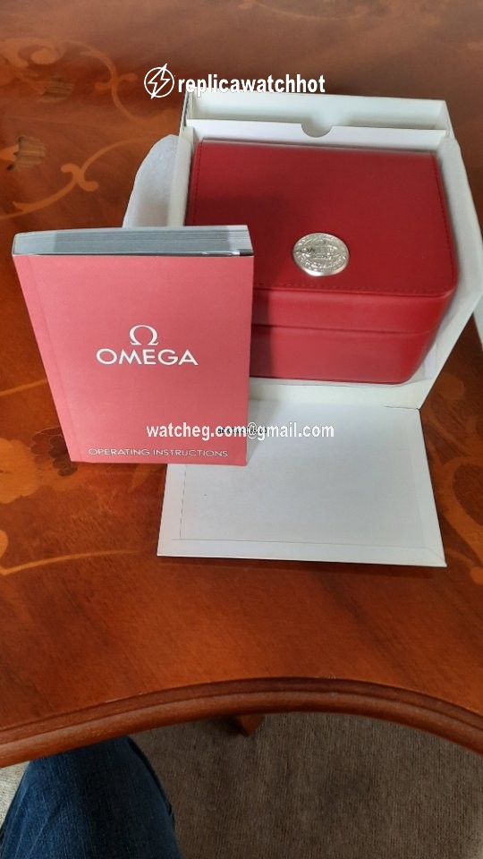 Omega Speedmaster Mark II Mens watch Unisex Automatic Steel 327.10.43.50.06.001 3
