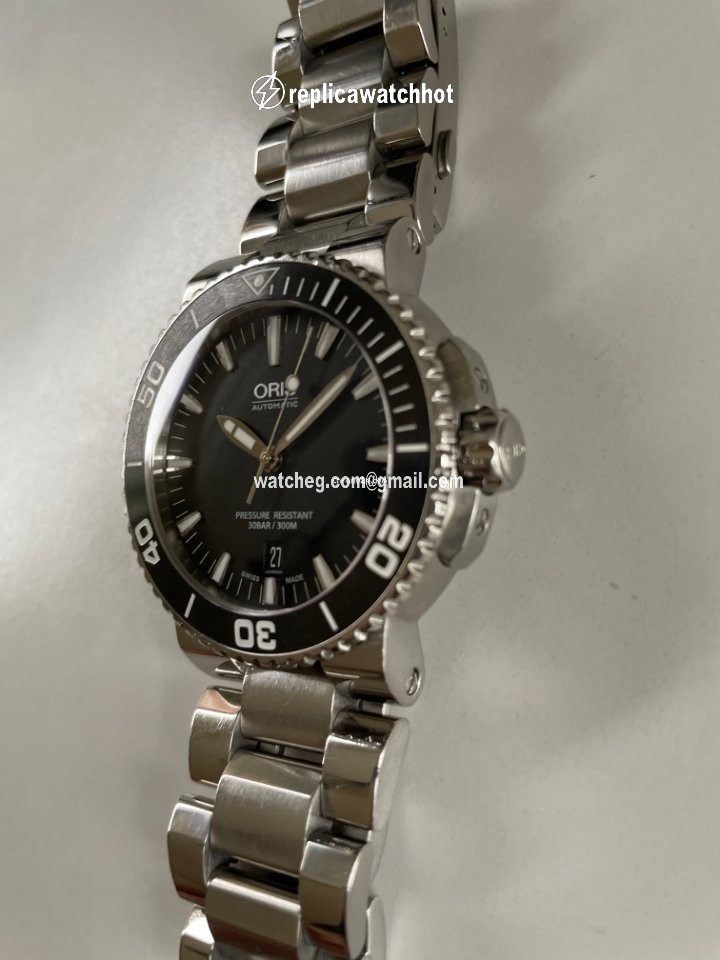 Oris Aquis Date Mens watch Unisex Automatic Steel 01 733 7653 4154-07 4 26 34EB 3