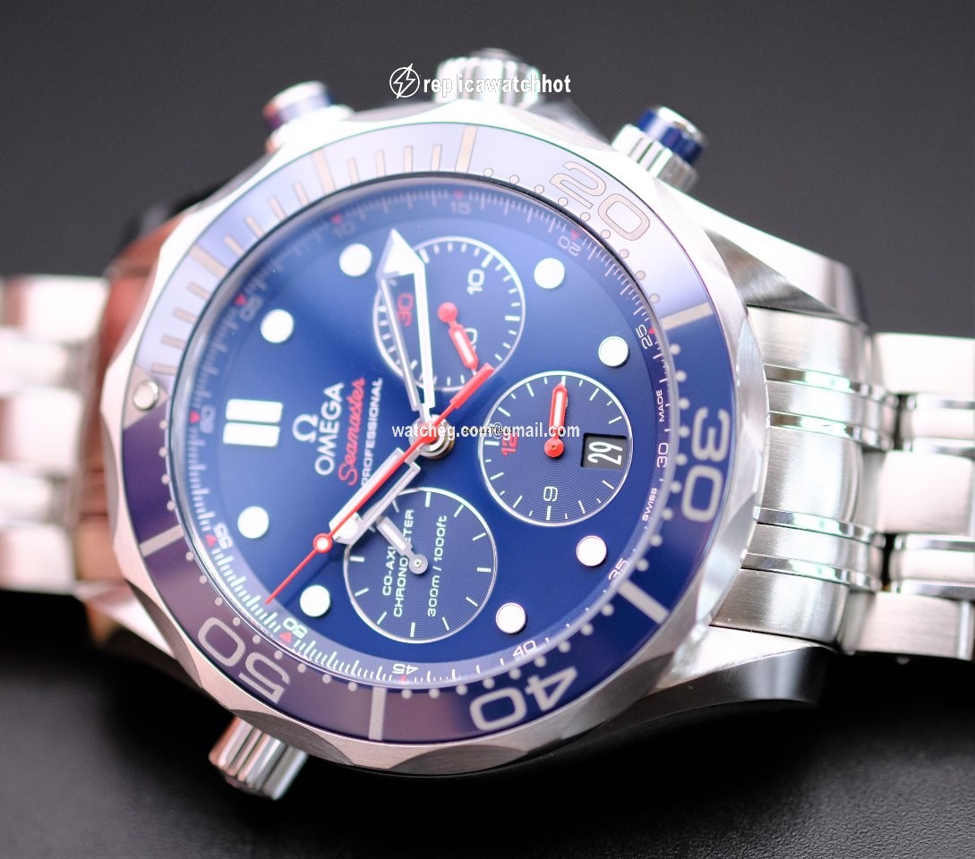 Omega Seamaster Diver 300 M Mens watch Unisex Automatic Steel 212.30.44.50.03.001 3