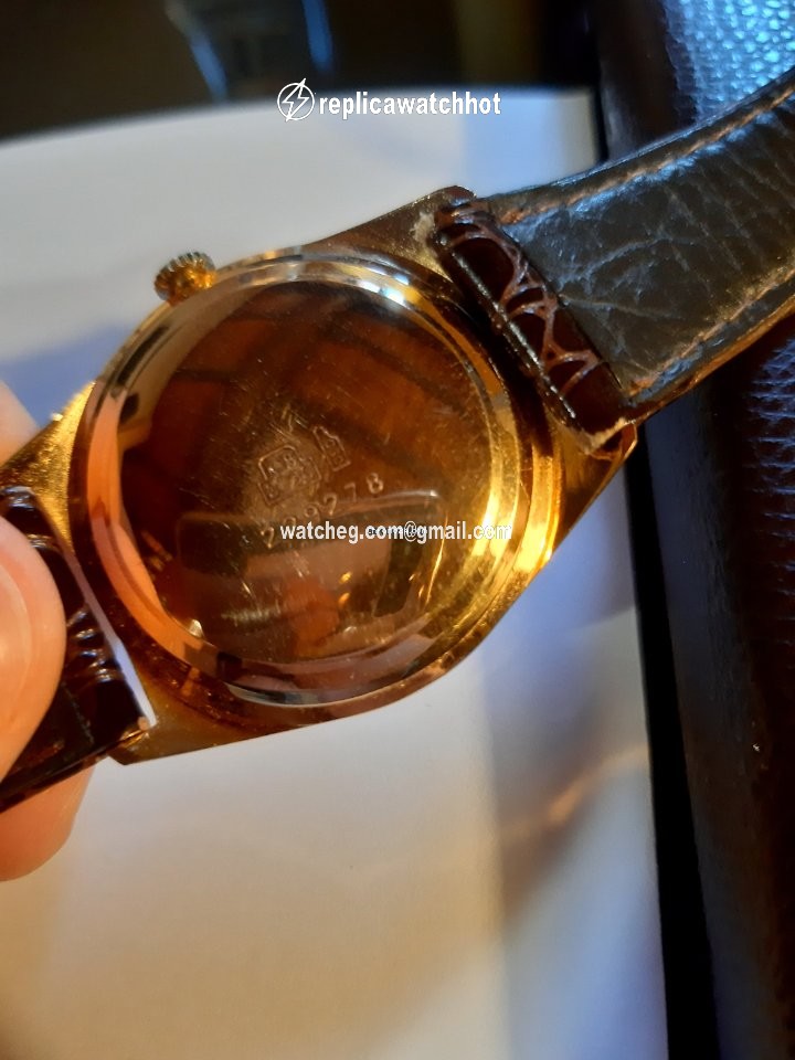 Baume & Mercier Mens watch Unisex Automatic Yellow gold 229278 sul fondello. 3