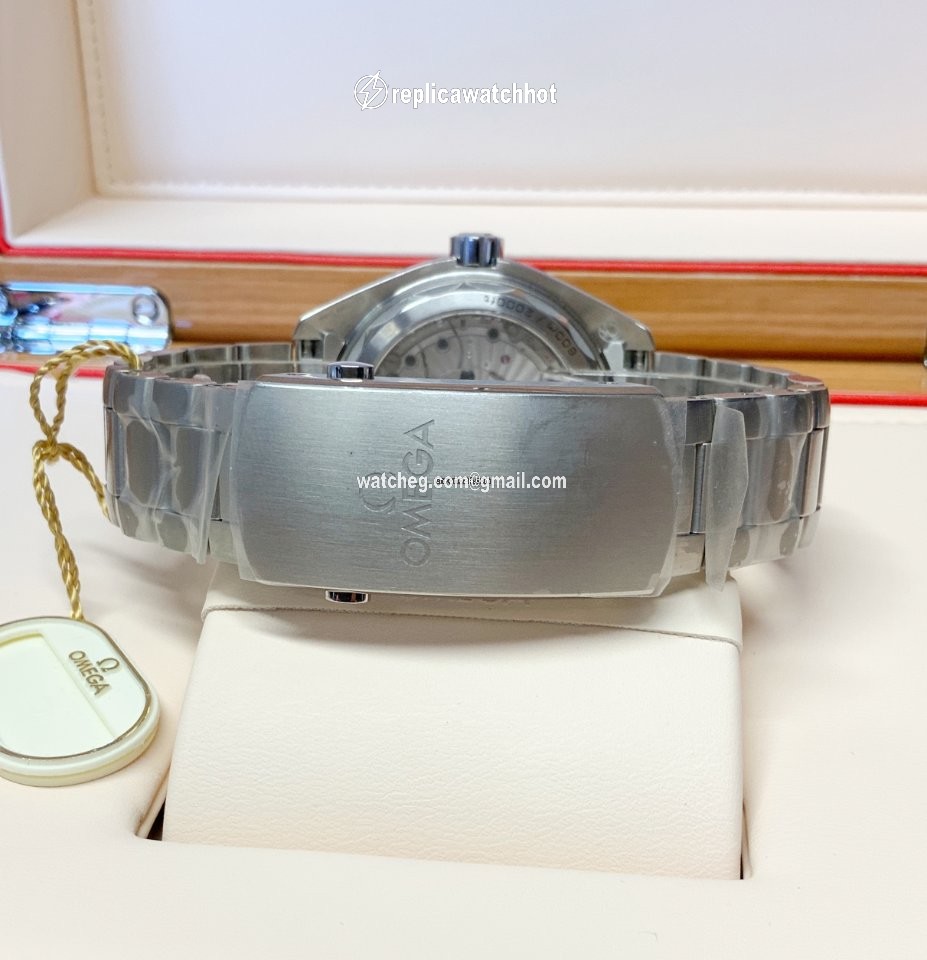 Omega Seamaster Planet Ocean Mens watch Unisex Automatic Steel 215.30.44.21.01.002 3