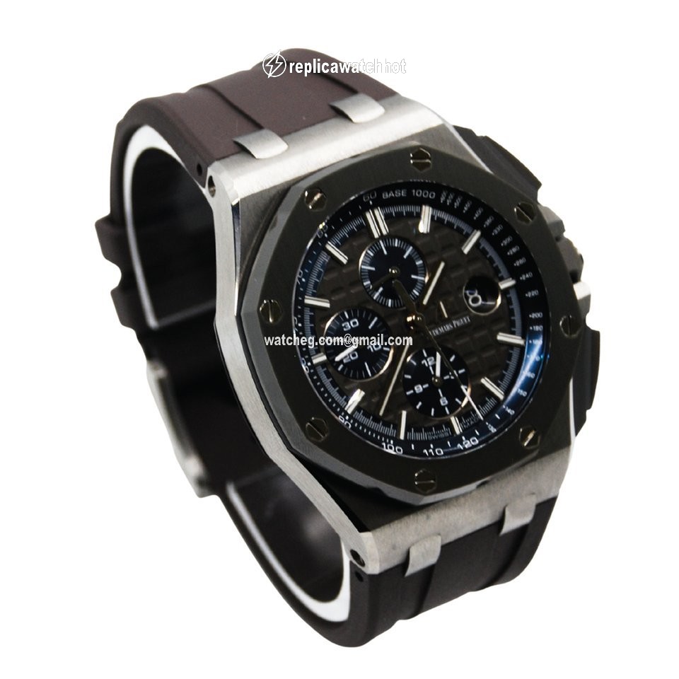 Audemars Piguet Royal Oak Offshore Chronograph Mens watch Unisex Automatic Titanium 26400.IO.OO.A004CA.02 3
