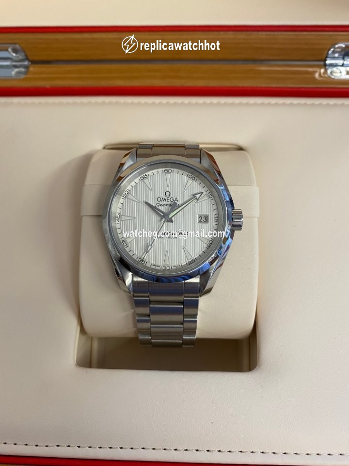 Omega Seamaster Aqua Terra Mens watch Unisex Quartz Steel 231.10.39.60.02.001 3