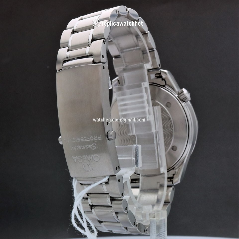 Omega Seamaster Diver 300 M Mens watch Unisex Automatic Steel 2255.80 3