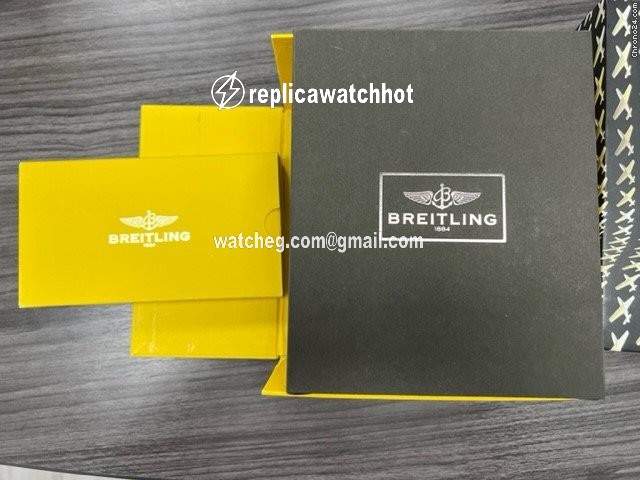 Breitling Chronospace Automatic Mens watch Unisex Automatic Steel A2336035 BA68 3
