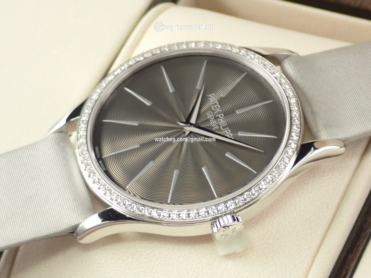 Patek Philippe Calatrava Manual winding White gold 4897G 3