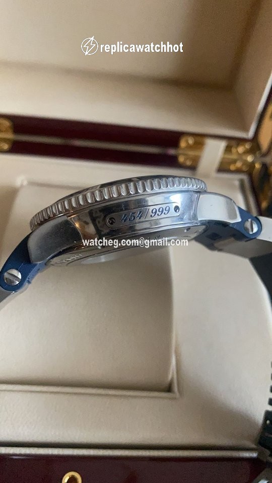Ulysse Nardin Hammerhead Shark Mens watch Unisex Automatic Steel 263-91LE-3 3