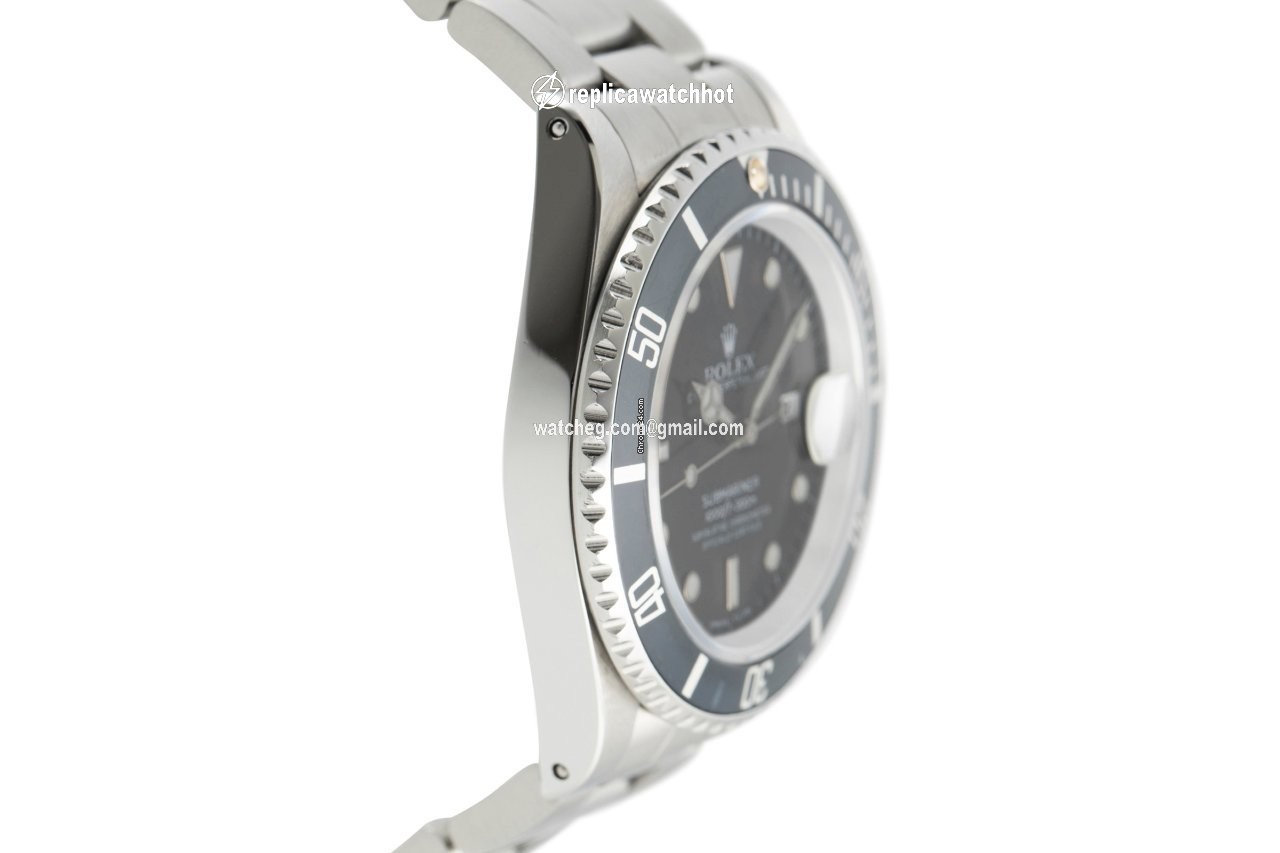 Rolex Submariner Date Mens watch Unisex Steel Automatic 16610 3