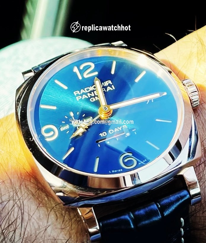 Panerai Special Editions Mens watch Unisex Automatic Rose gold PAM 00659 3