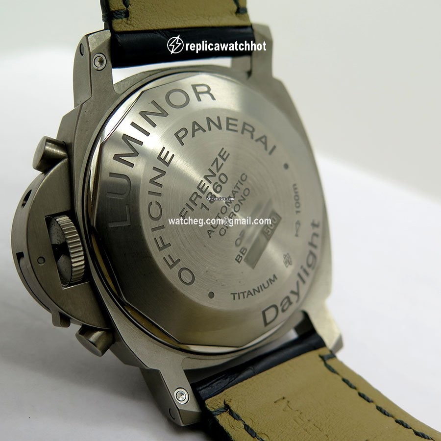 Panerai Luminor Chrono Titanium PAM 326 3