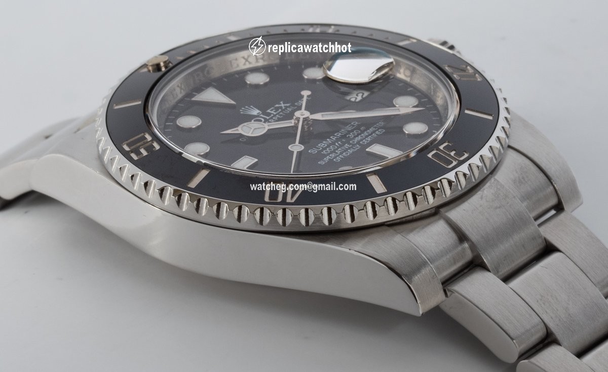 Rolex Submariner Date Mens watch Unisex Steel Automatic 116610 LN 3