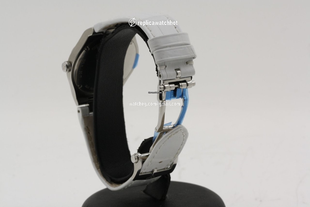 Girard Perregaux Laureato Womens watch Quartz Steel 80189 3