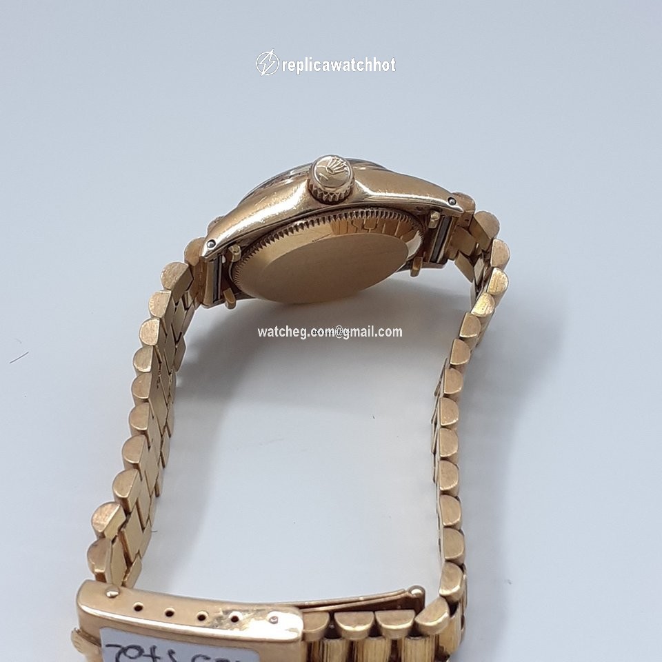 Rolex Oyster Perpetual 26 Womens watch Yellow gold Automatic 6802 3