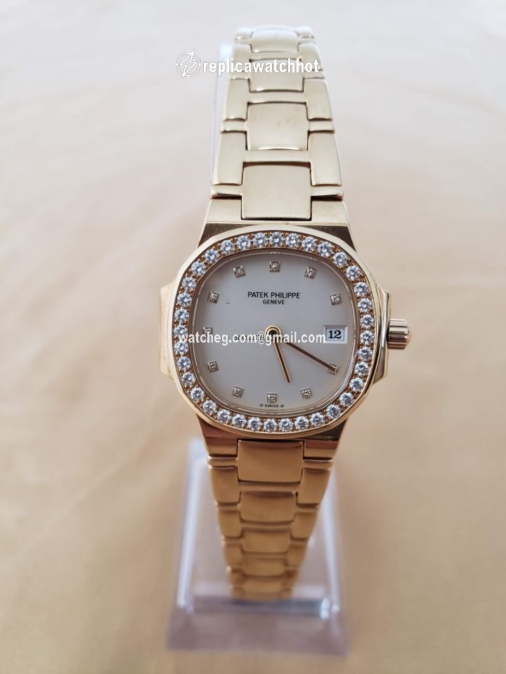 Patek Philippe Nautilus Womens watch Quartz Yellow gold 4700 3