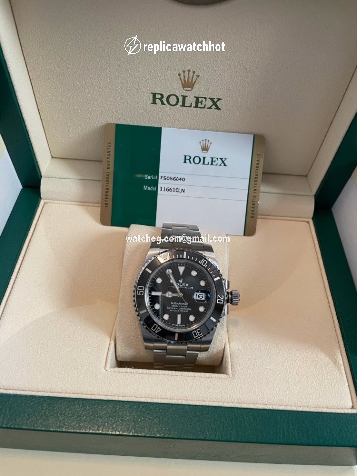 Rolex Submariner Date Mens watch Unisex Steel Automatic 16610LN 3