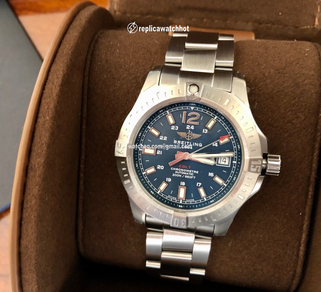 Breitling Chronomat Colt Mens watch Unisex Automatic Steel A17313101C1A1 3