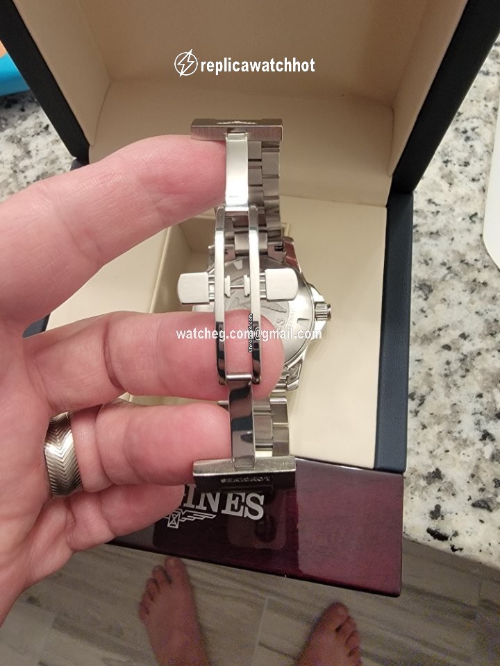 Longines Conquest Mens watch Unisex Quartz Steel L3.759.4.96.6 3