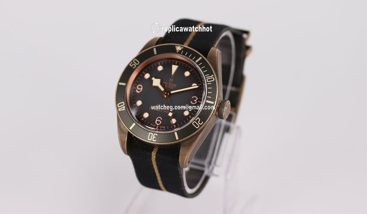 Tudor Black Bay Bronze Automatic Bronze 79250BA-0002 3