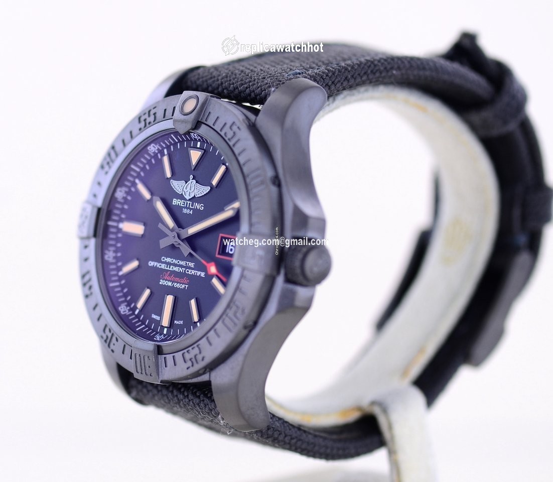 Breitling Avenger Blackbird 44 Mens watch Unisex Automatic Titanium V1731110 3