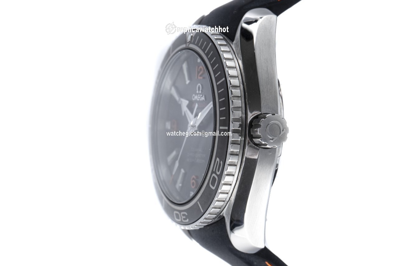 Omega Seamaster Planet Ocean Mens watch Unisex Automatic Steel 232.30.42.21.01.003 3