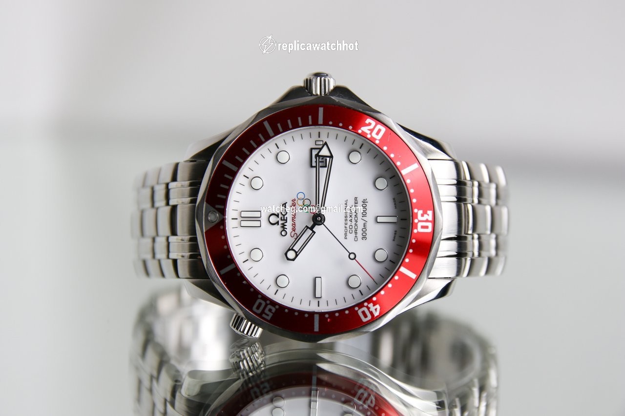 Omega Seamaster Diver 300 M Mens watch Unisex Automatic Steel 212.30.41.20.04.001 3