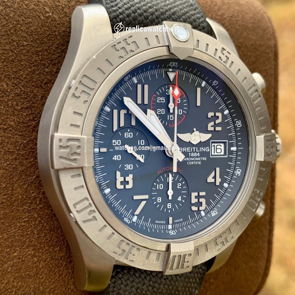 Breitling Avenger Bandit Mens watch Unisex Automatic Titanium E1338310 M534 3