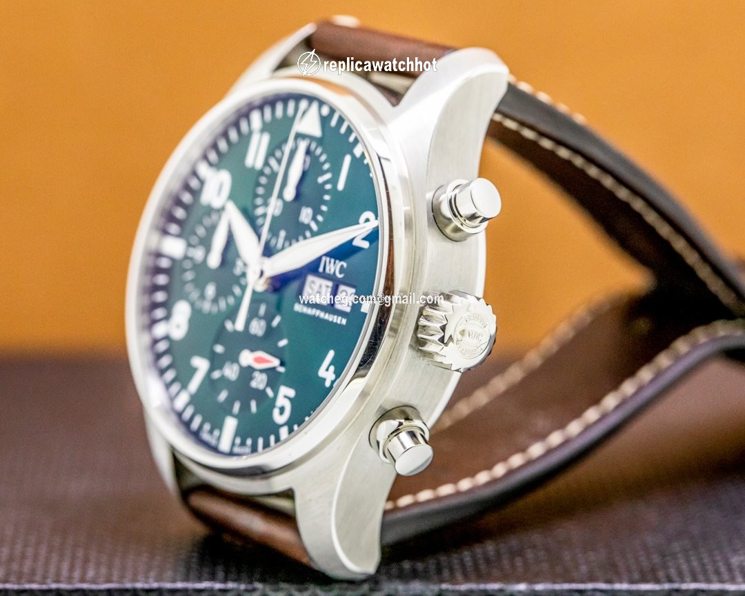 IWC Pilot Chronograph Mens watch Unisex Automatic Steel IW388103 3