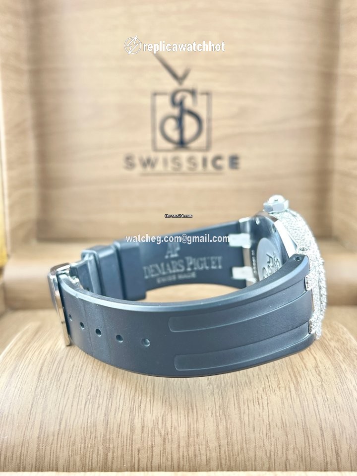 Audemars Piguet Royal Oak Lady Steel 67621ST.ZZ.D002CR.01 3