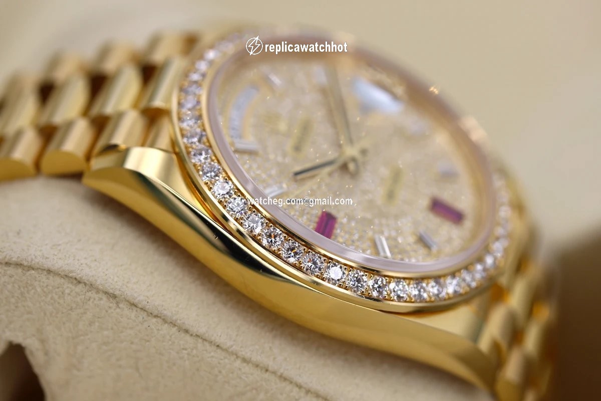 Rolex Day-Date 40 Mens watch Unisex Gold Steel Automatic 228348RBR 3