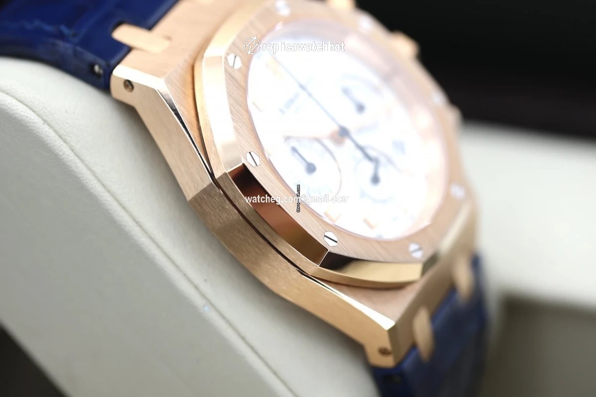 Audemars Piguet Royal Oak Chronograph Mens watch Unisex Automatic Rose gold 26022OR.OO.D088CR.01 3