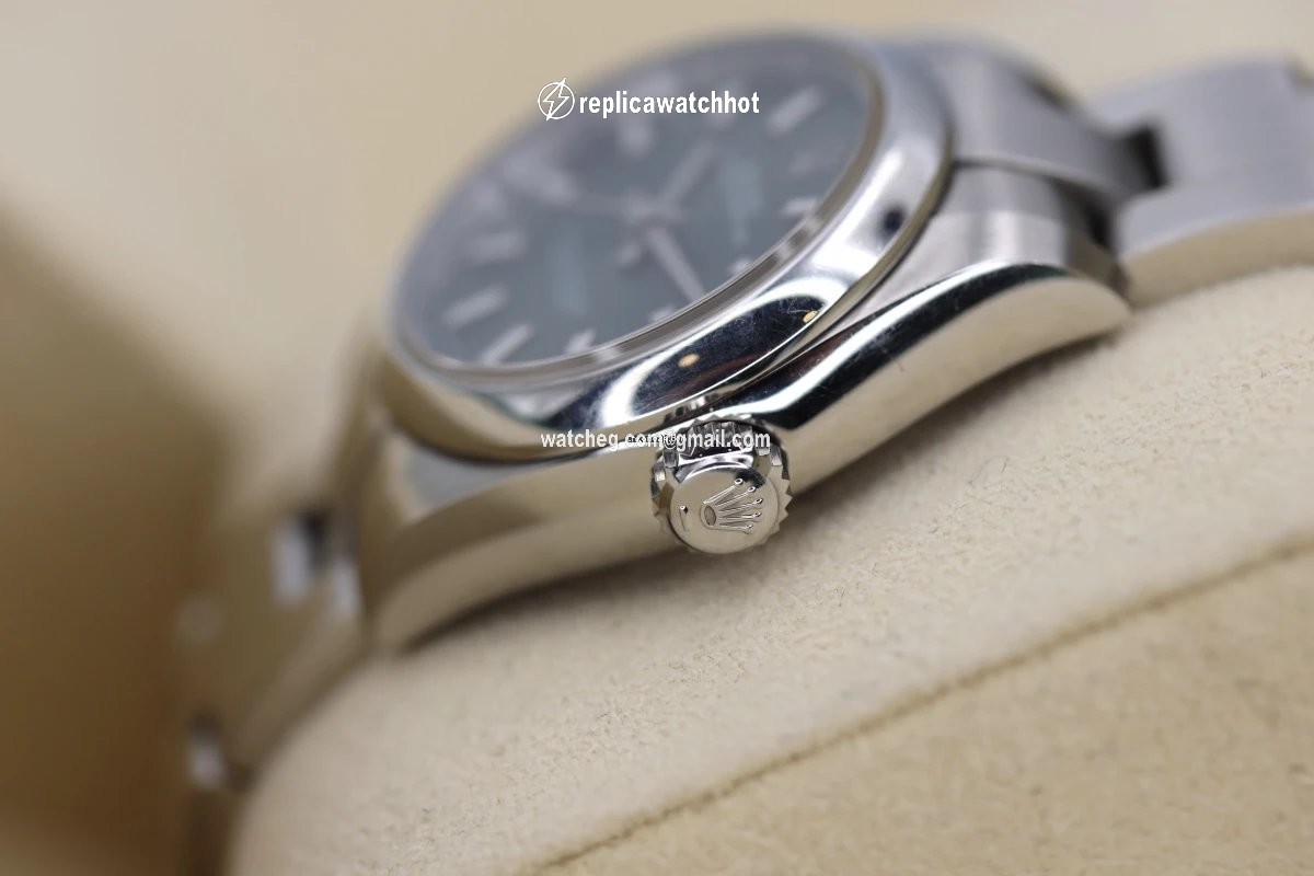 Rolex Oyster Perpetual 26 Womens watch Steel Automatic 176200 3