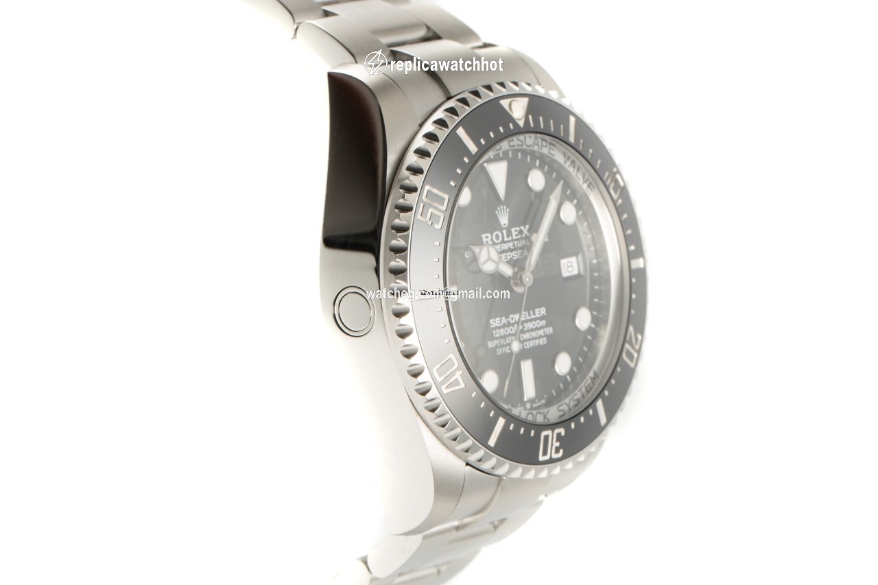 Rolex Sea-Dweller Deepsea Mens watch Unisex Steel Automatic 126660 3