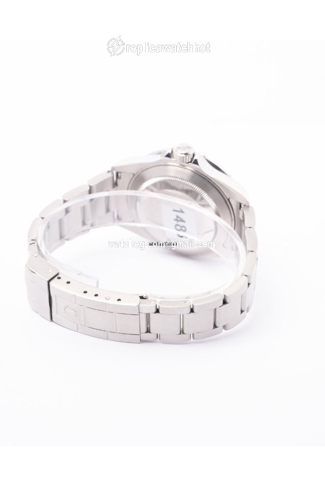 Rolex Submariner Date Steel 16610T 3