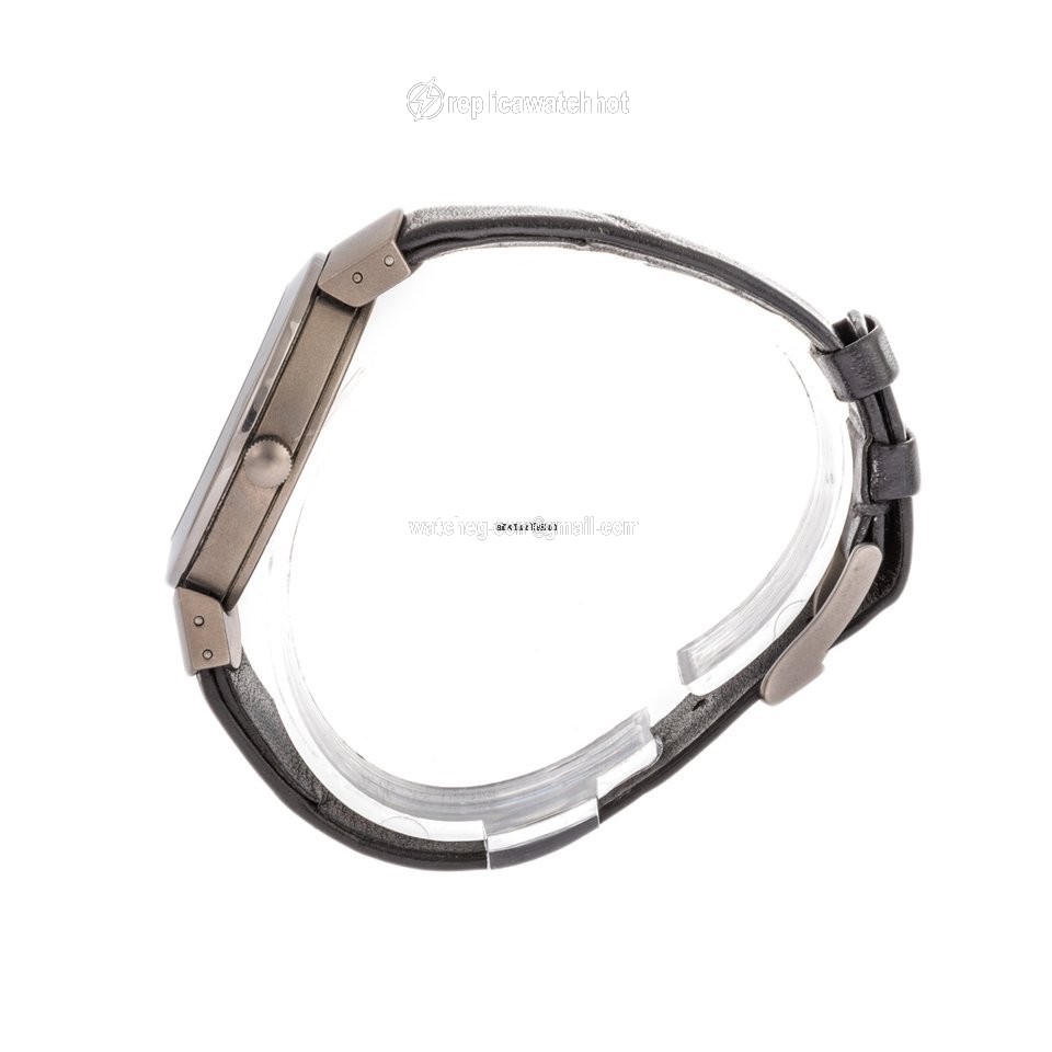 IWC Porsche Design Mens watch Unisex Automatic Titanium 3520 3