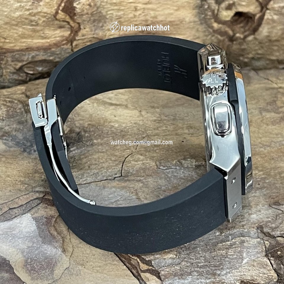 Hublot Classic Fusion Chronograph Automatic Titanium 521.NX1171.LR 3
