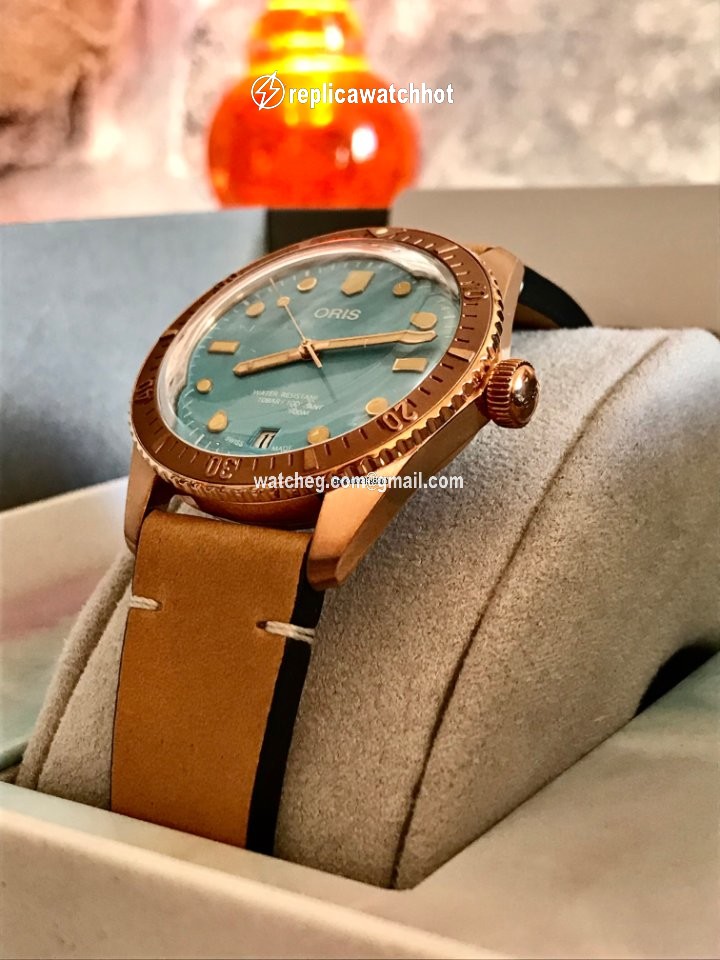 Oris Divers Sixty Five Mens watch Unisex Automatic Bronze 01 733 7771 3155-07 5 19 04BR 3