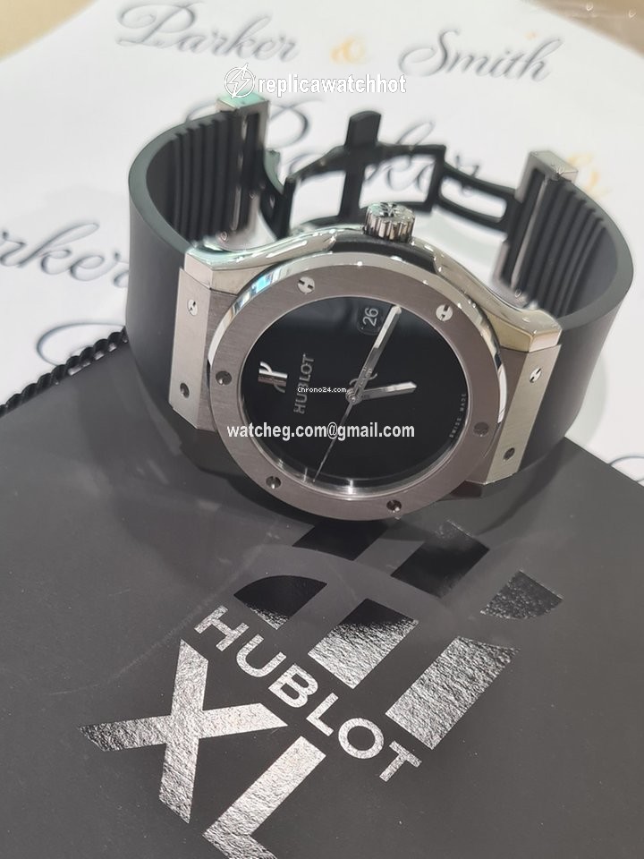 Hublot Classic Fusion 45, 42, 38, 33 mm Mens watch Unisex Automatic Titanium 511.NX.1270.RX.MDM40 3