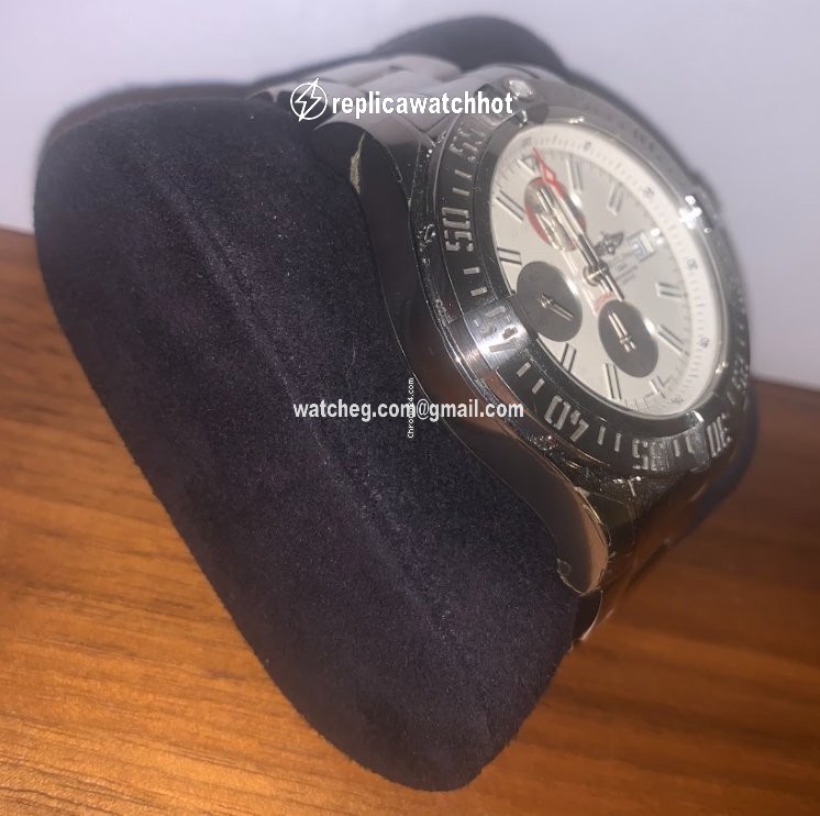 Breitling Super Avenger II Mens watch Unisex Automatic Steel A1337111 3