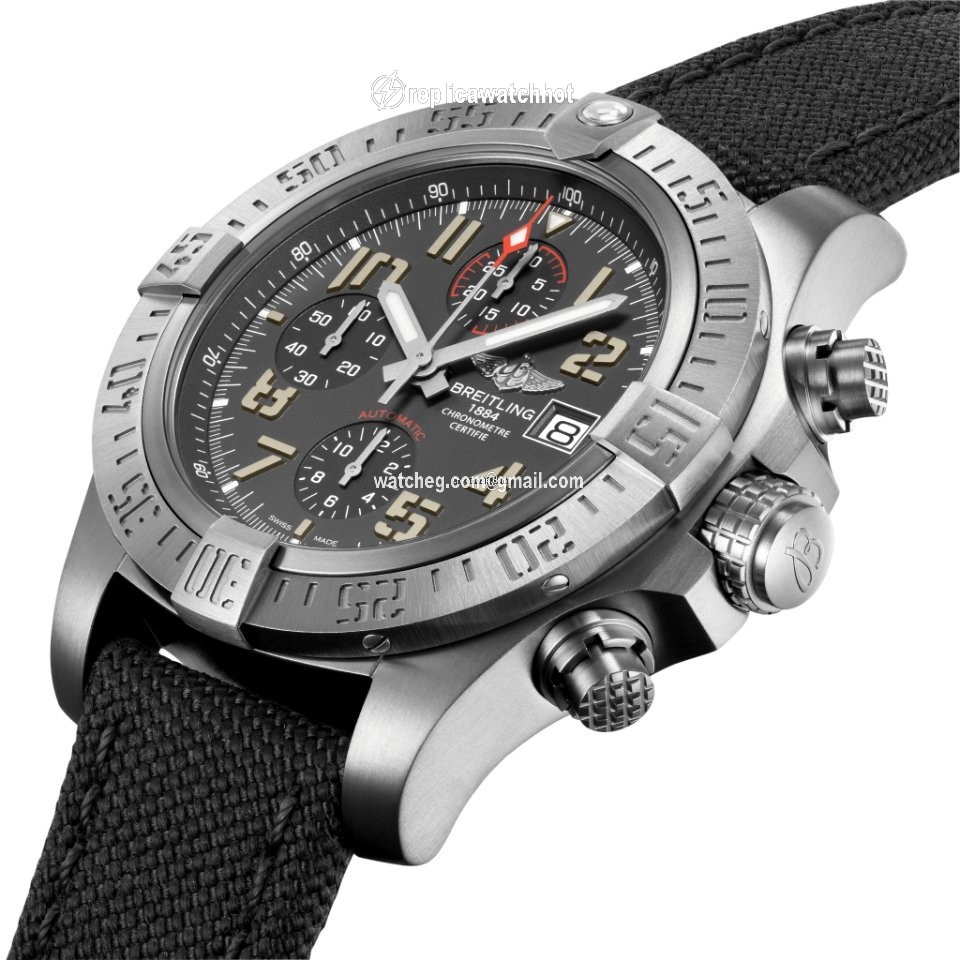 Breitling Avenger Bandit Mens watch Unisex Automatic Titanium E13383101M1W1 3