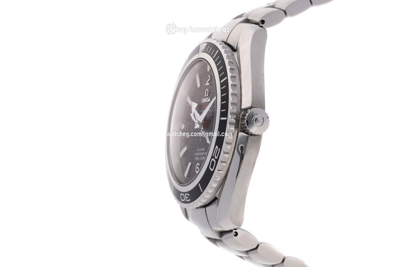 Omega Seamaster Planet Ocean Mens watch Unisex Automatic Steel 222.30.46.20.01.001 3