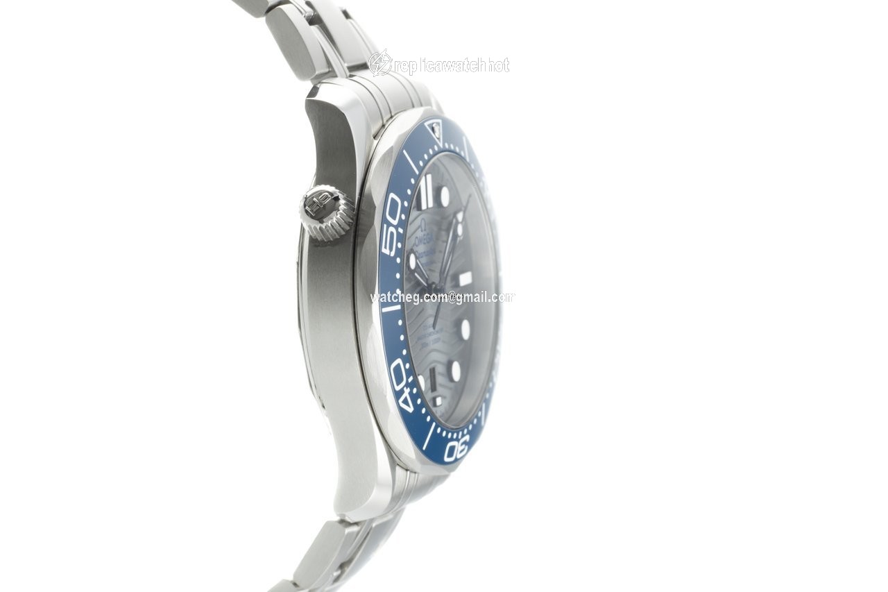 Omega Seamaster Diver 300 M Mens watch Unisex Automatic Steel 210.30.42.20.06.001 3