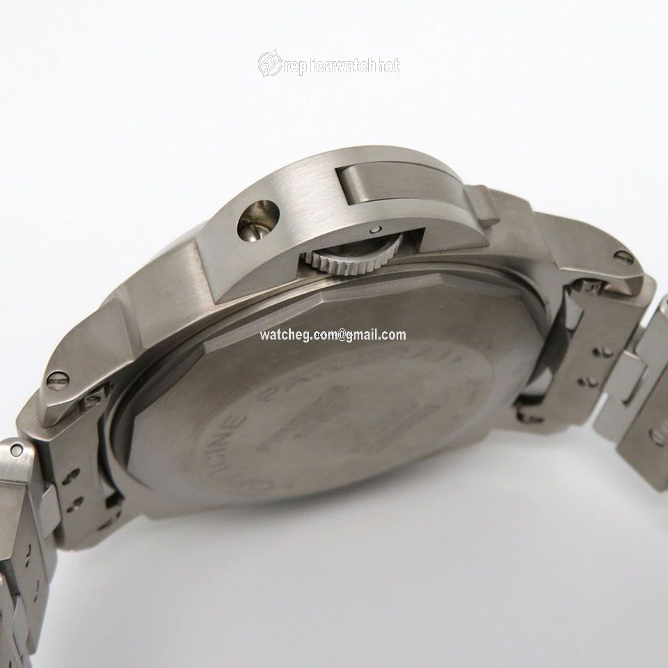 Panerai Luminor Marina Automatic Mens watch Unisex Automatic Titanium PAM00221 3