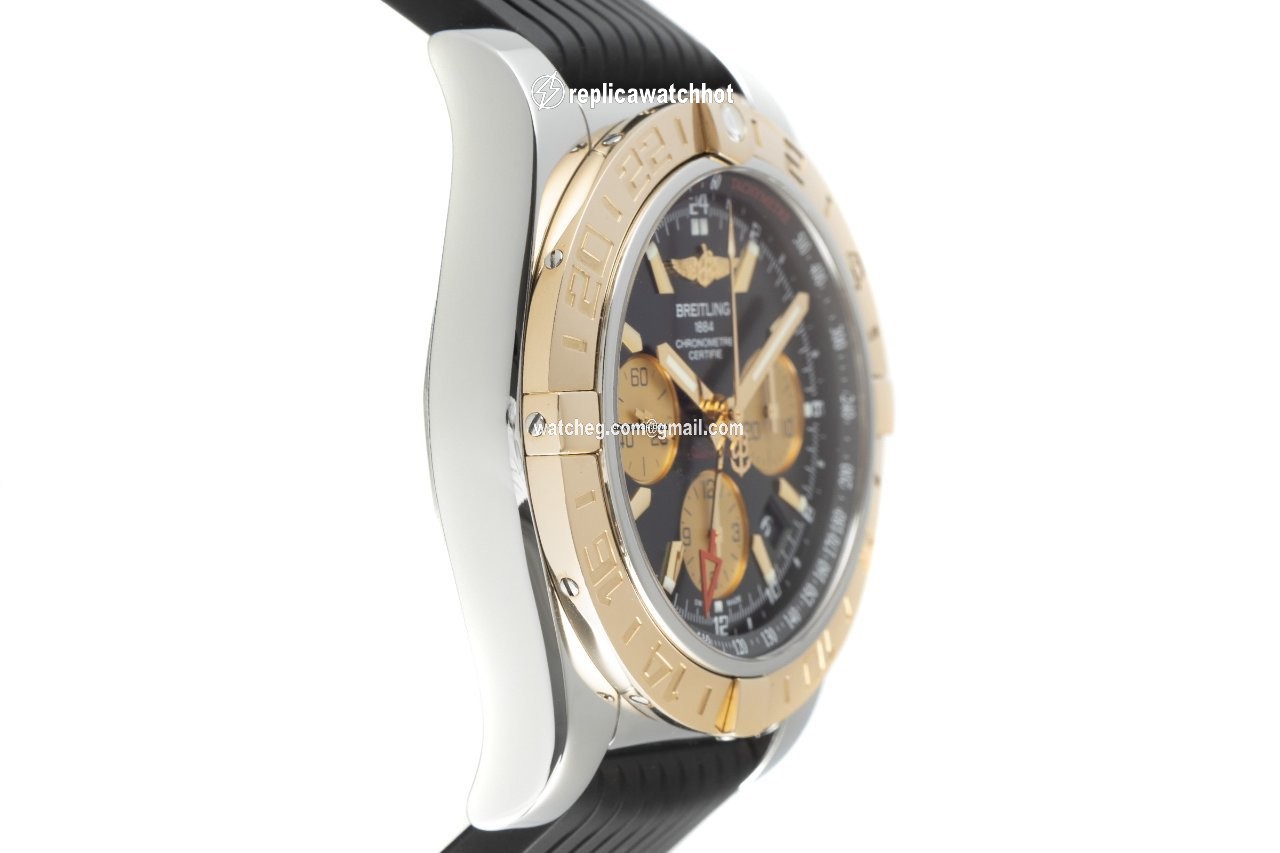 Breitling Chronomat 44 GMT Mens watch Unisex Automatic Gold Steel CB0420 3