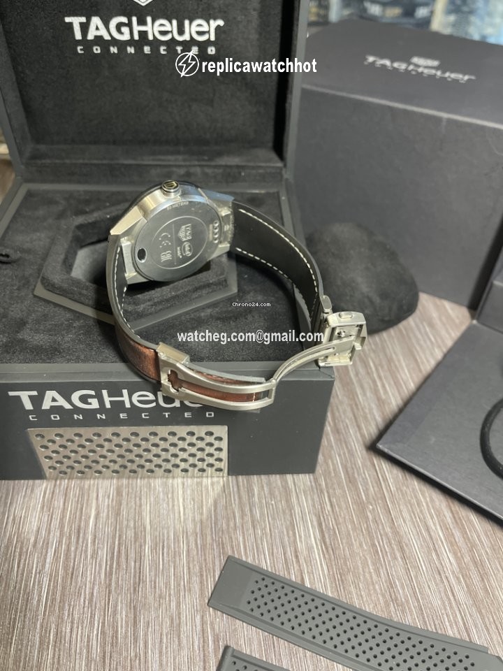 TAG Heuer Connected Mens watch Unisex Quartz Titanium SBF818000.11FT8031 3