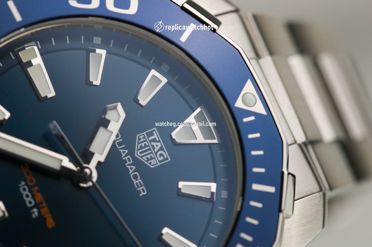 TAG Heuer Aquaracer 300M Mens watch Unisex Quartz Steel WAY111C.BA0928 3