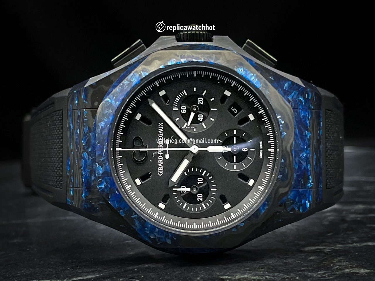 Girard Perregaux Laureato Mens watch Unisex Automatic Carbon 81060-36-691-FH6A 3