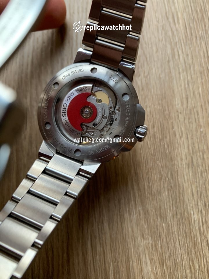 Oris Aquis Date Mens watch Unisex Automatic Steel 01 733 7732 4137-07 8 21 05PEB 3