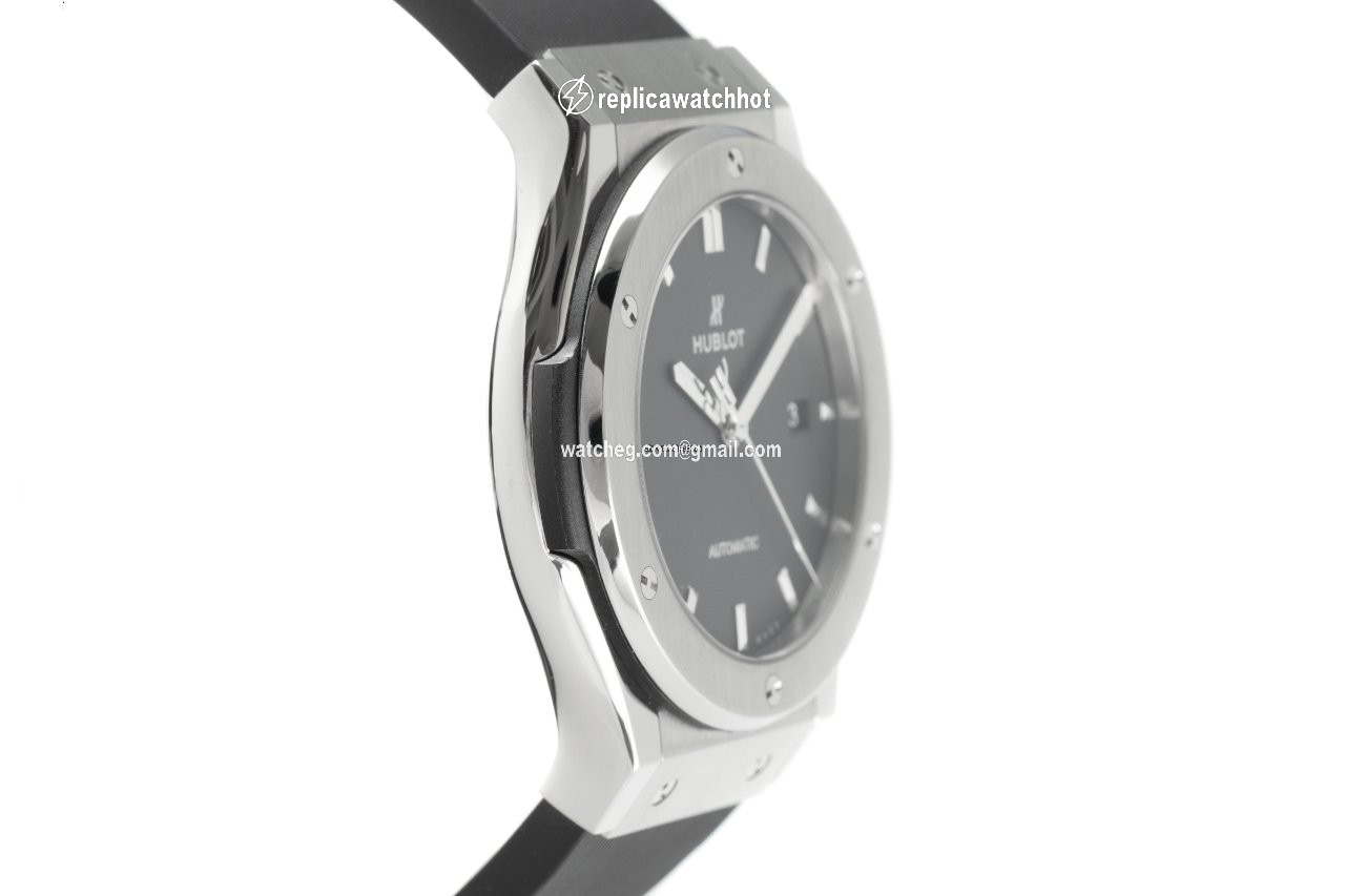 Hublot Classic Fusion 45, 42, 38, 33 mm Mens watch Unisex Automatic Titanium 542.NX.1171.RX 3